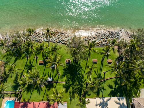 Absolute Beach Front Mackay Blue Pacific — 4-Star Luxury Hotel in Mackay, Australia