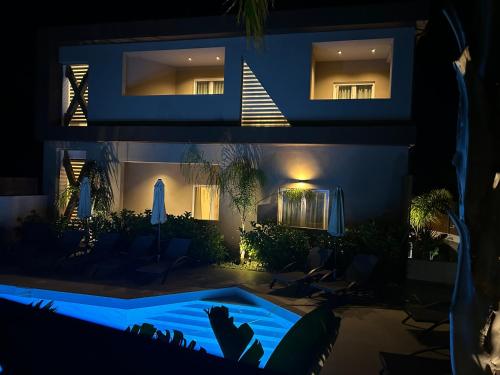X Luxury Suites — 4-Star Luxury Hotel in Argostolion, Greece