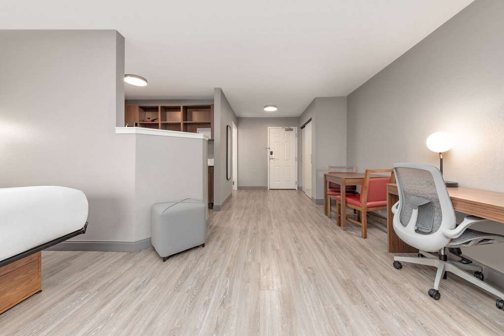 Hawthorn Extended Stay by Wyndham Bedford Dallas - photo 15