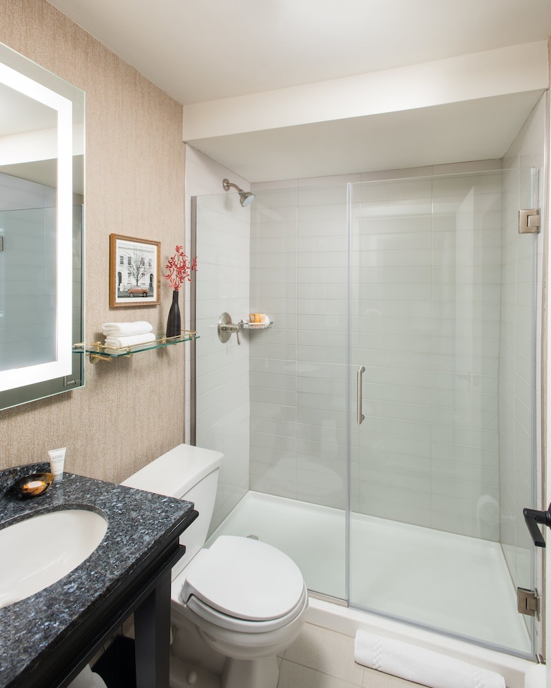 Claridge House - photo 38