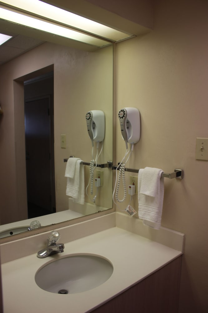 Baymont by Wyndham Amarillo West Amarillo - photo 24