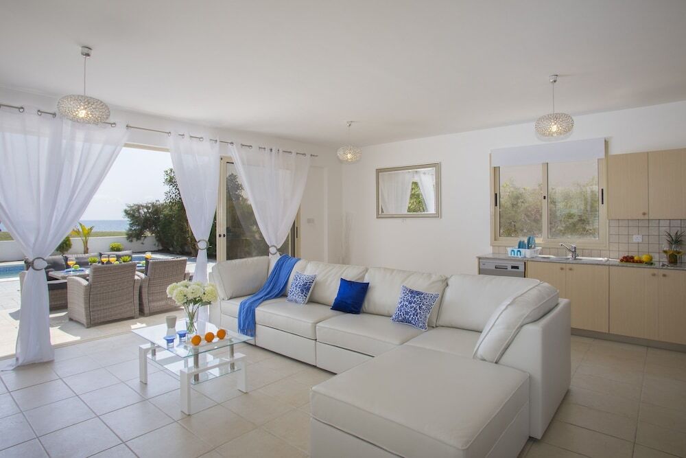 Mazotos Villa Iris