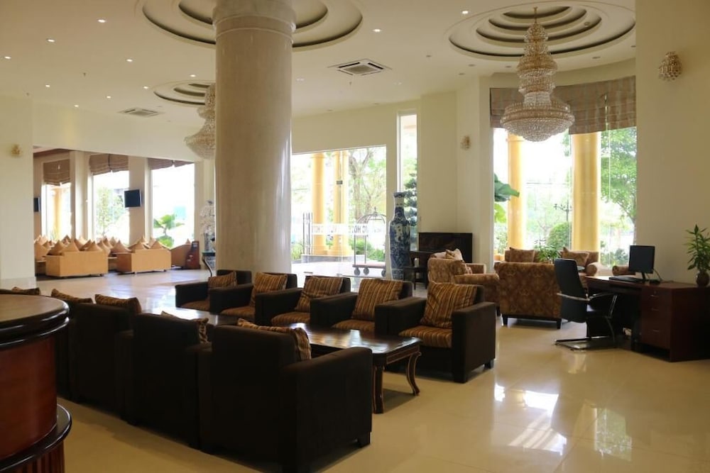 Viet Uc Hotel — Ben Tre — photo 4