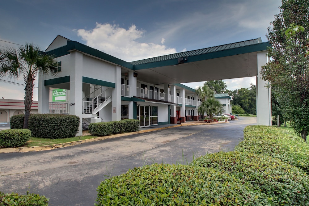 Key West Inn Montgomery — Montgomery