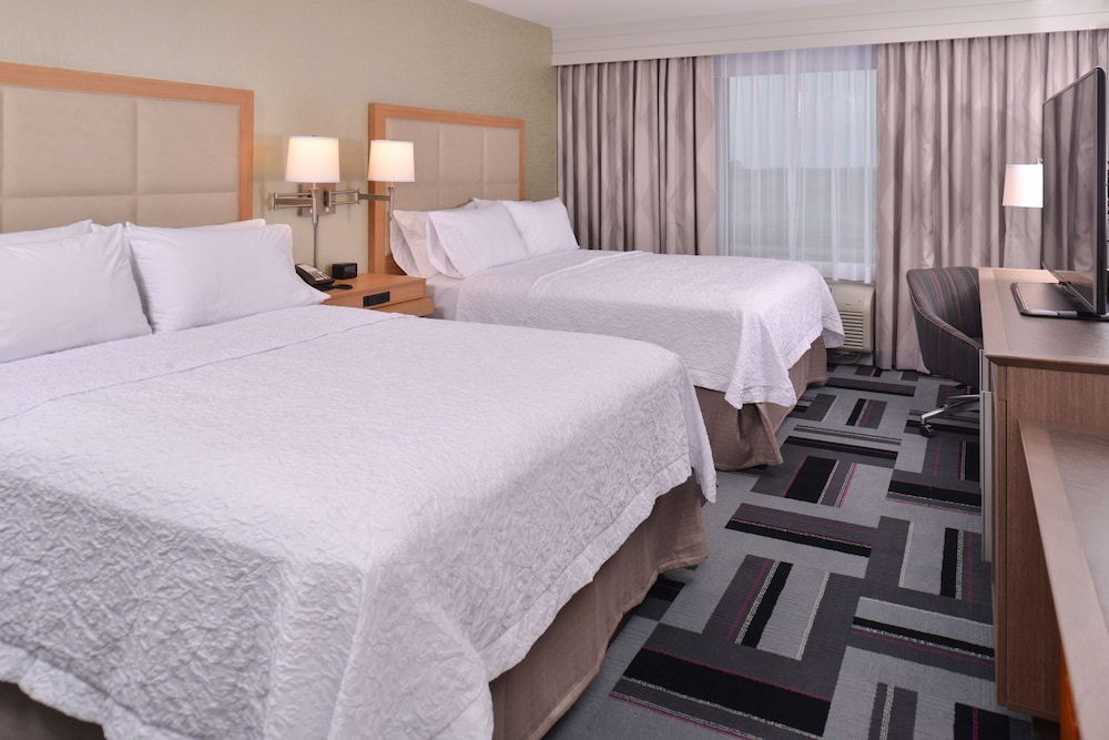 Hampton Inn & Suites Ames - photo 13