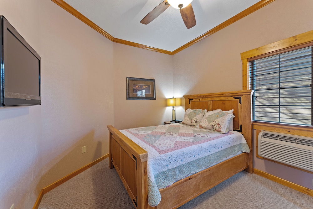 Desert Rose Resort & Cabins - photo 18