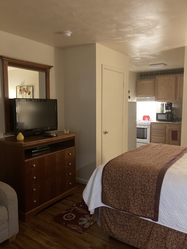 Affordable Corporate Suites Lanford - photo 14