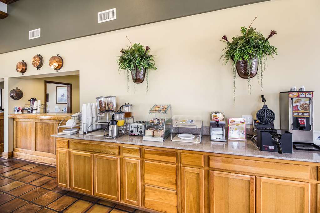 Americas Best Value Inn Columbus TX - photo 12