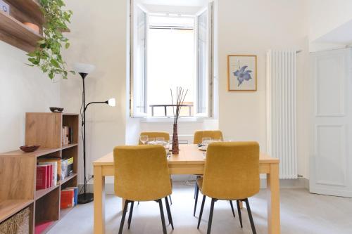 Elegantis Trastevere Modern Apartment Comfort in Rome Most Charming District — 4-Star Luxury Hotel in Rome, Italy