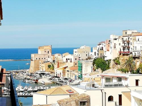 Casa Marina Con Vista Sul Castello — 4-Star Luxury Hotel in Castellammare Del Golfo, Italy