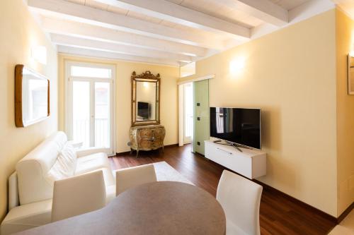 Verona Stories by Postcardsfrom — 4-Star Luxury Hotel in Verona, Italy