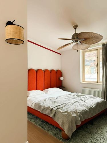 Chic Studio near Fabrika By Wehost