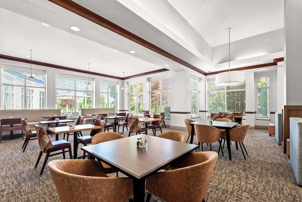 Hilton Garden Inn Seattle North Everett - photo 40