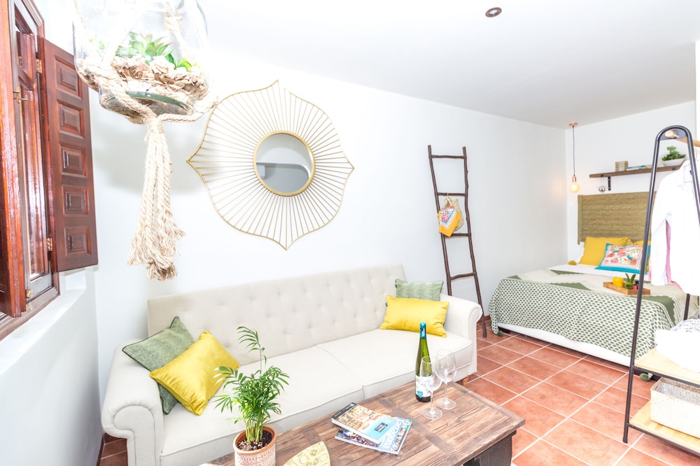 Mediterrani Studio the Old Town — 4-Star Luxury Hotel in Tarragona, Spain