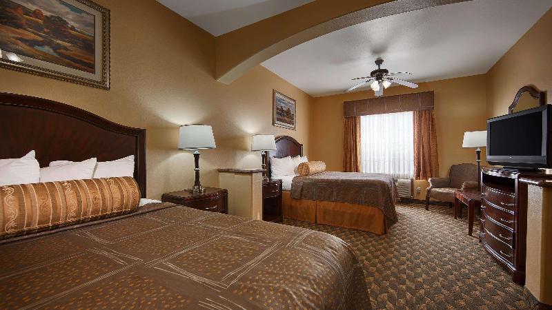 Best Western Plus Manvel Inn & Suites - photo 17