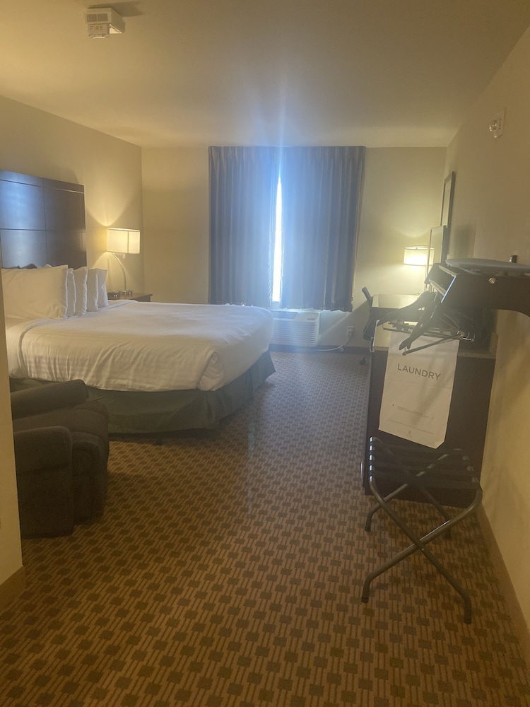 Cobblestone Hotel & Suites Broken Bow - photo 13