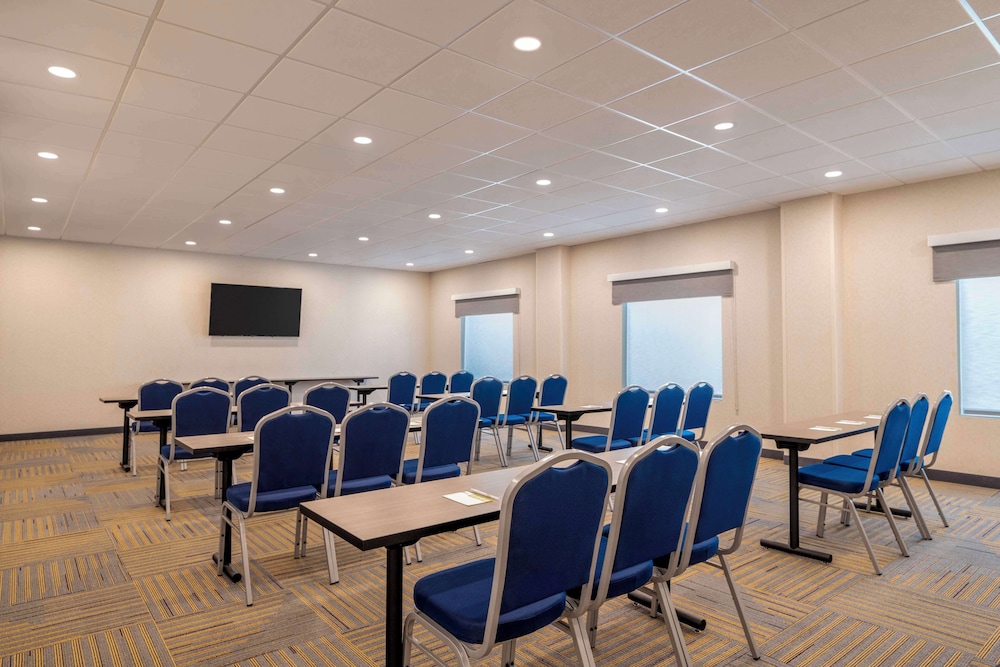 Home2 Suites By Hilton Jonesboro - photo 47