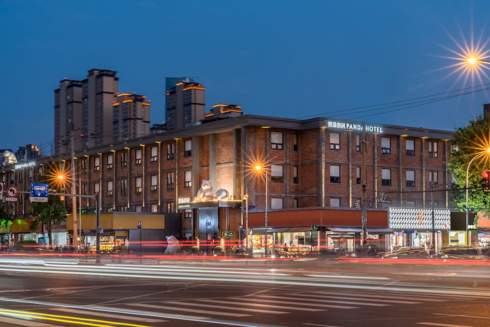 Panda Hotel - carbon neutral hotel in Chengdu