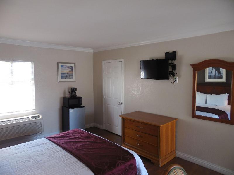 Hi Way Host Motel - photo 21