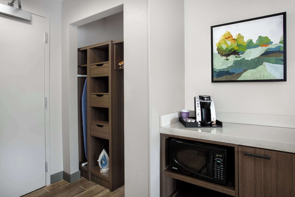 Hilton Garden Inn Omaha West - photo 18