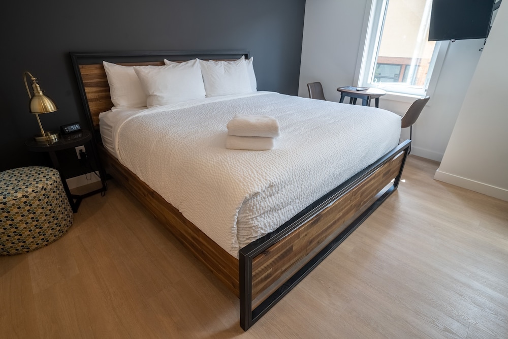 Basecamp Suites Canmore — Canmore — photo 2