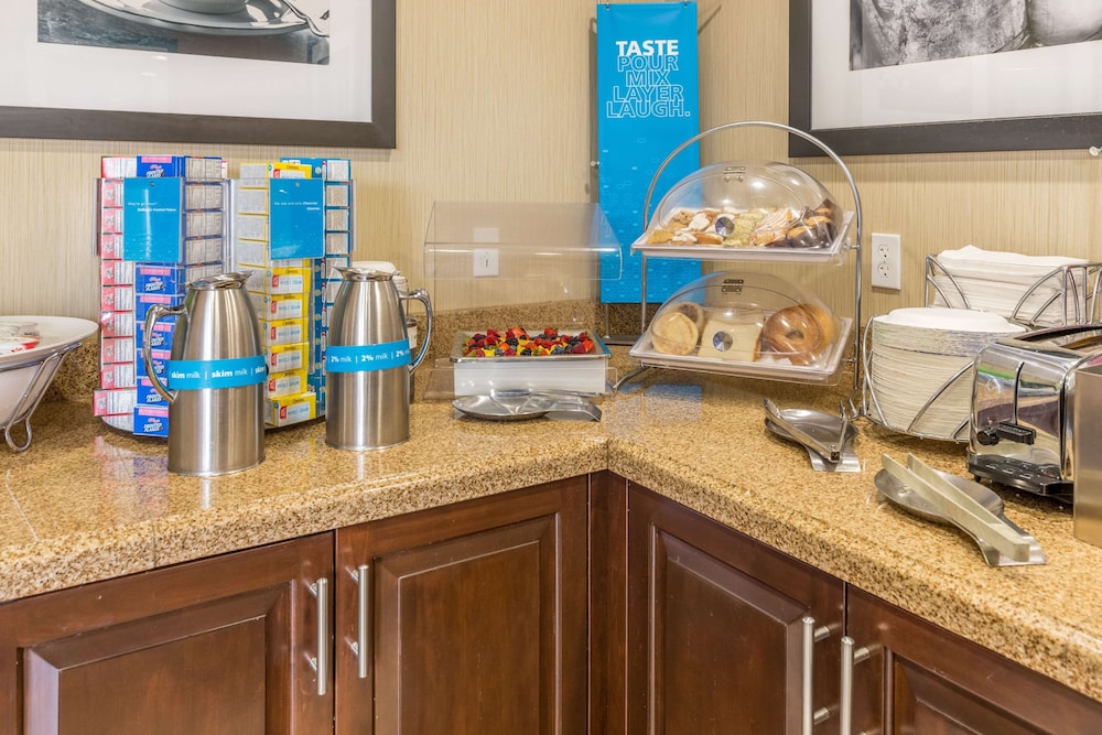 Hampton Inn Owensboro South - photo 34