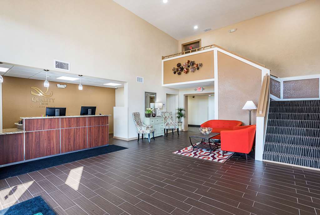 Quality Inn & Suites Heritage Park - photo 4