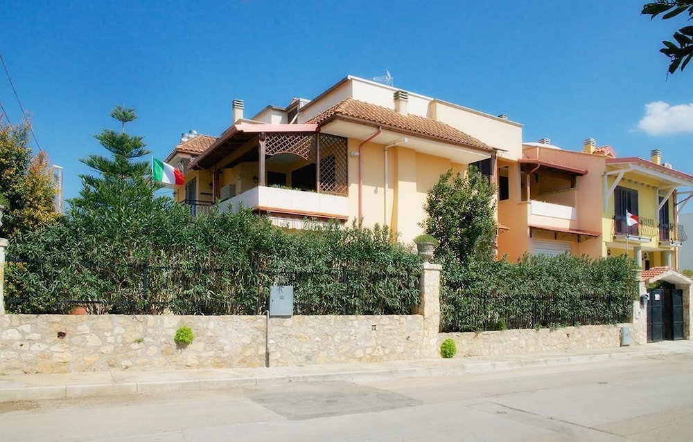 Casa di Katia — 4-Star Luxury Hotel in Acquarica Del Capo, Italy