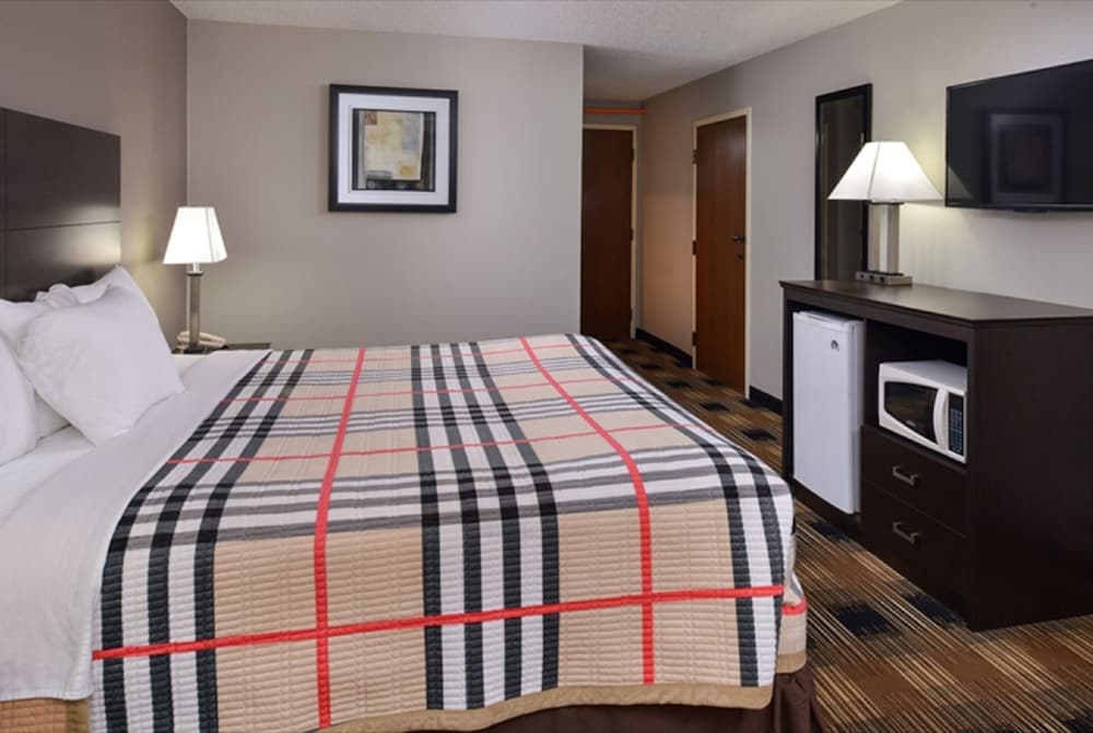 FairBridge Inn Express Monroe City - photo 7