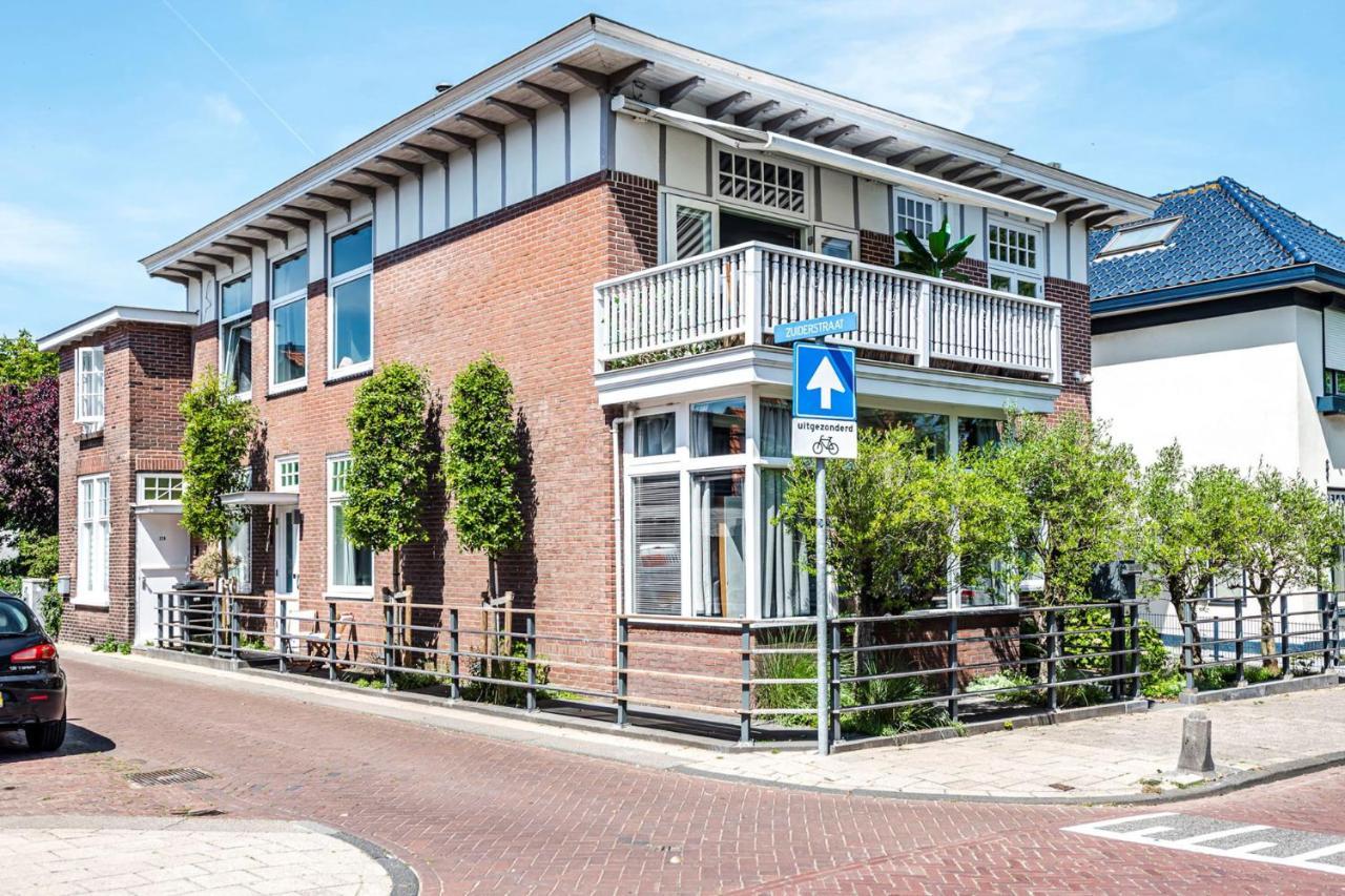 Studio en deluxe appartement Blueberry — 4-Star Luxury Hotel in Zandvoort, Netherlands