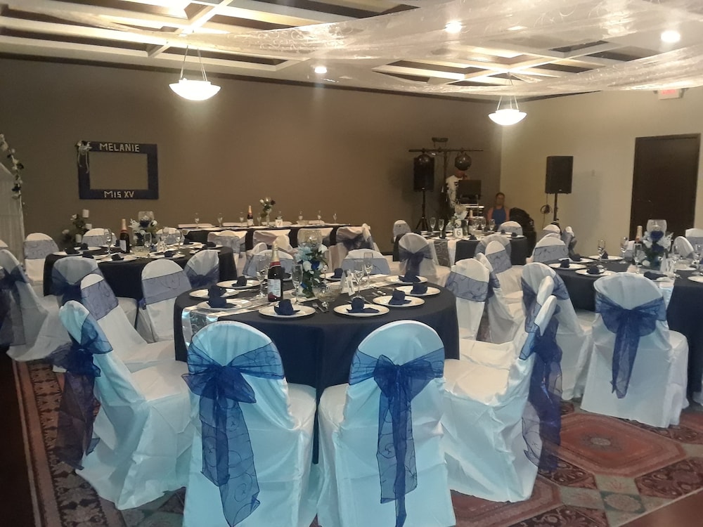 Amerstone Inn & Event Center - photo 18