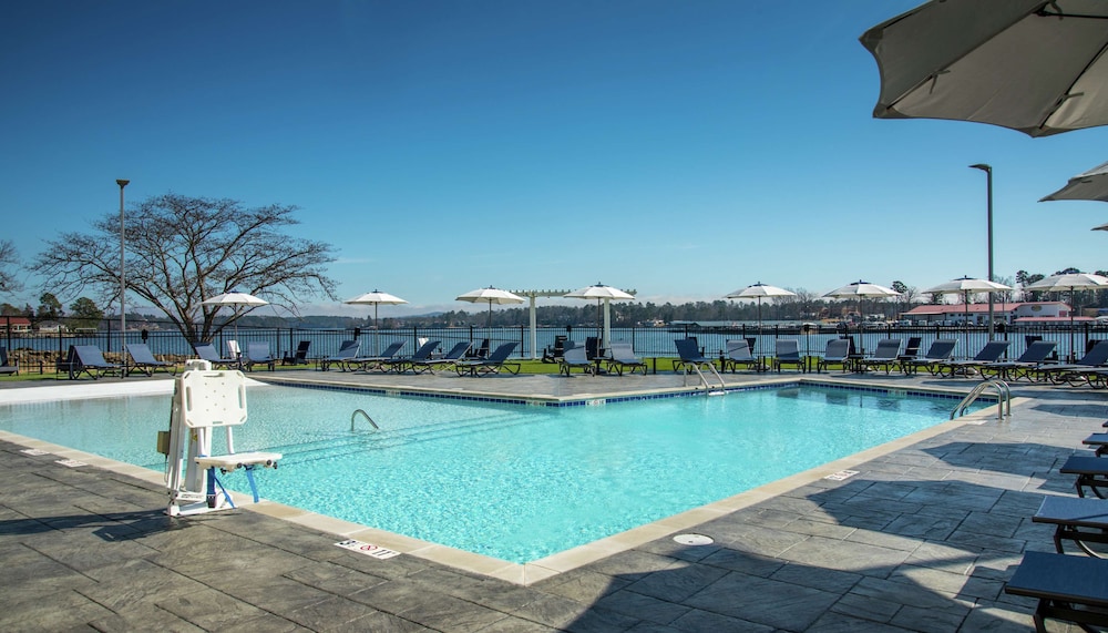DoubleTree by Hilton Hot Springs - photo 22