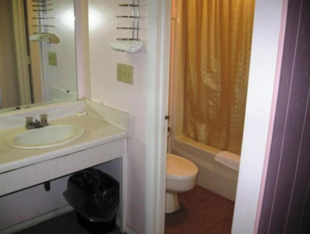 Capital O Fincastle Motor Inn Tazewell - photo 10