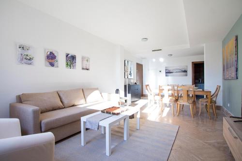 Apartamentos Villablino Arturo Soria — 4-Star Luxury Hotel in Madrid, Spain