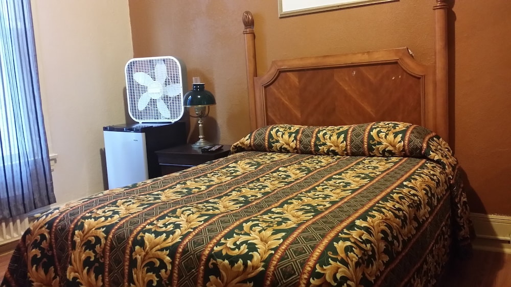 El Capitan Hotel - photo 14