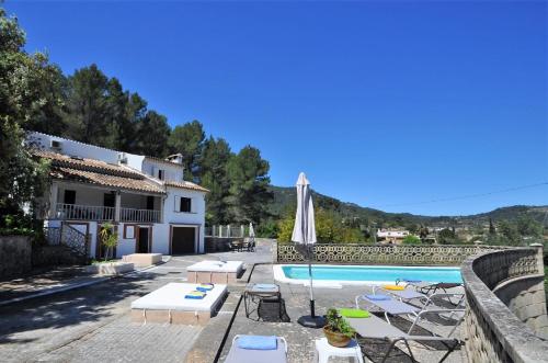 Villa LAS ENCINAS en el pueblo de Esporles Mallorca — 4-Star Luxury Hotel in Esporles, Spain