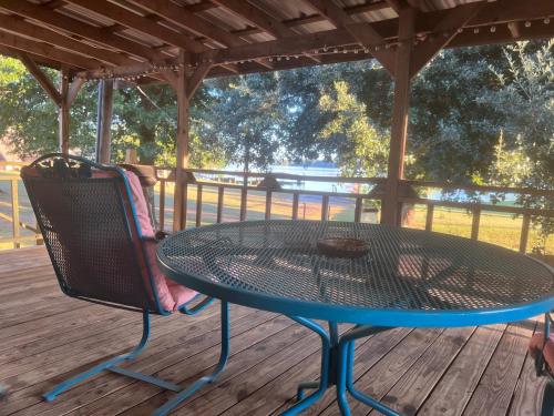 Alpine Lakeview Double Wide 6beds 3BR Wifi Washer&Dryer pet-friendly hotel Hemphill