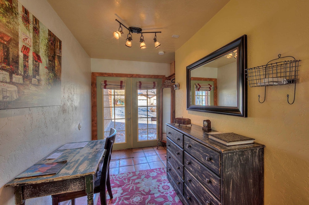 Cali Cochitta Vacation Rentals - photo 36