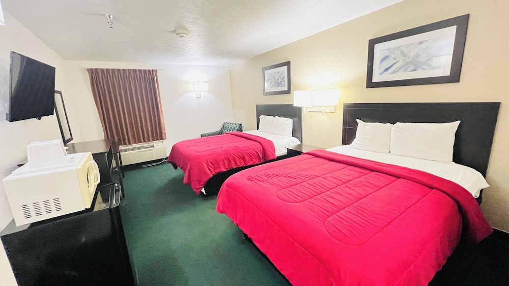 Pinckeyville Inn and Suites - photo 16