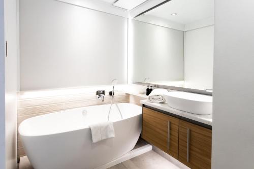 Bayview 104 — 4-Star Luxury Hotel in Hermanus, South Africa