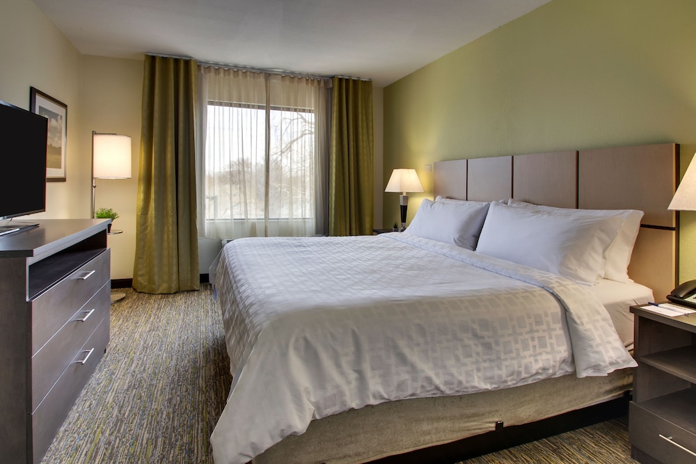 Candlewood Suites Wichita East by IHG - photo 9