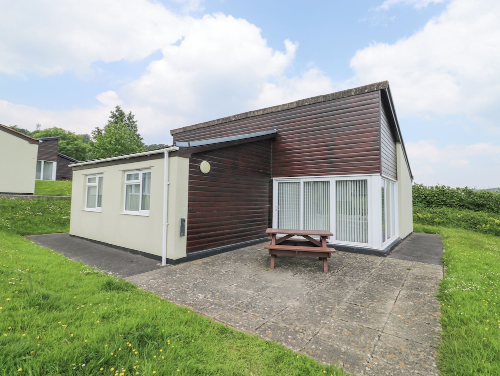 Harcombe House Bungalow 1 — 4-Star Luxury Hotel in Newton Abbot, United Kingdom