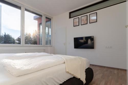 Bodensee Loft 116 m Traumwohnung — 4-Star Luxury Hotel in Uhldingen-Muhlhofen, Germany