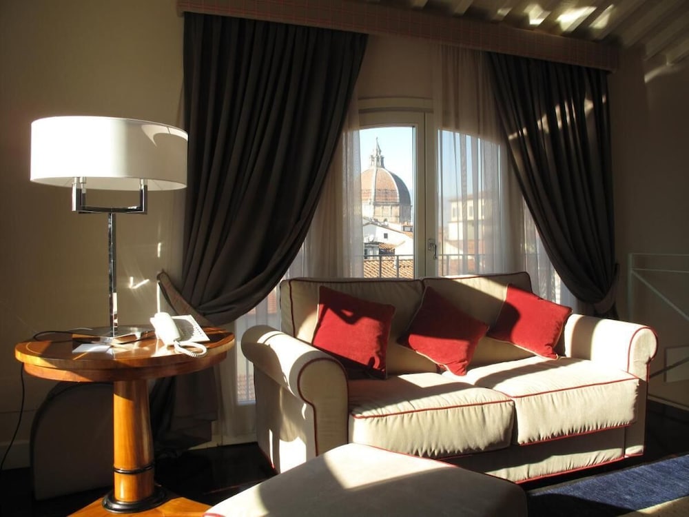 Hotel Patria - carbon neutral hotel in Pistoia