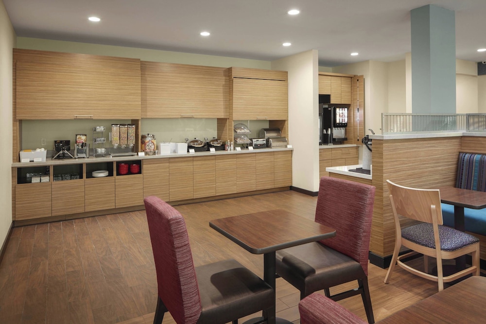 TownePlace Suites by Marriott Tampa South - photo 22