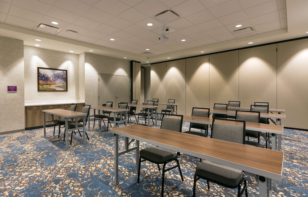 Home2 Suites by Hilton Charlotte Belmont - photo 25