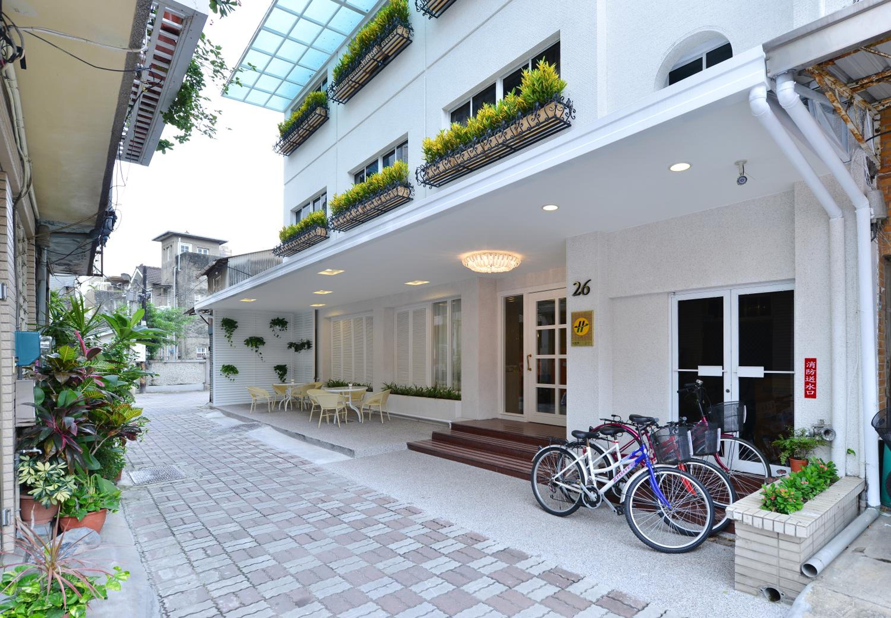 Ing Wang Hotel - carbon neutral hotel in Tainan