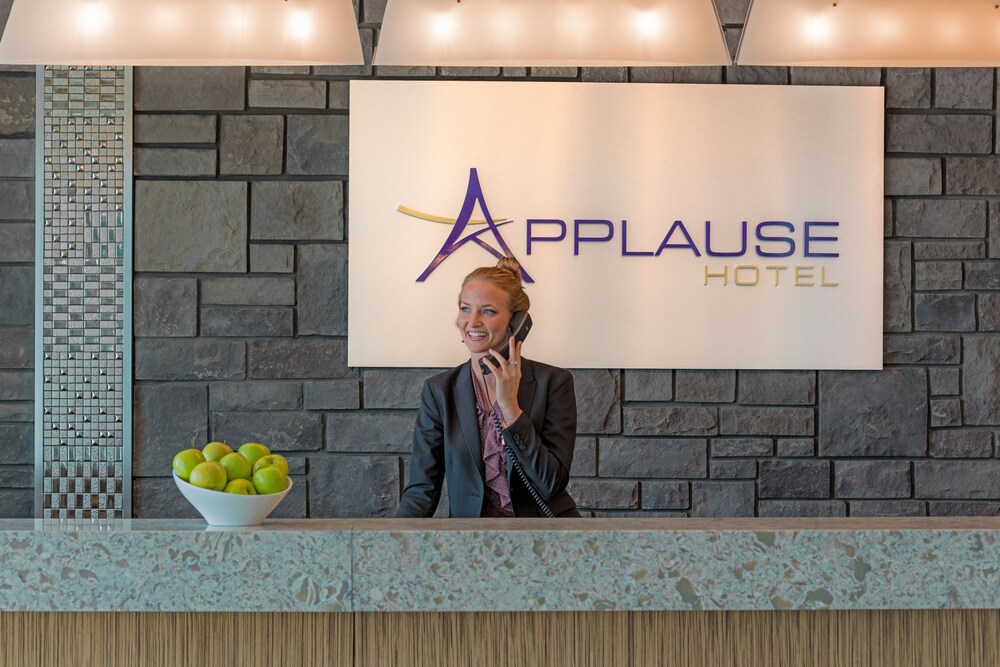 Applause Hotel By Clique — Calgary — photo 4