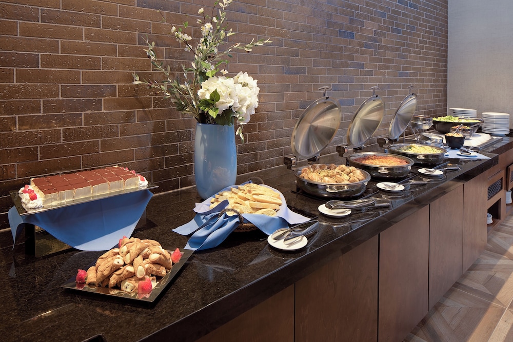 Nashville Airport Marriott - photo 14
