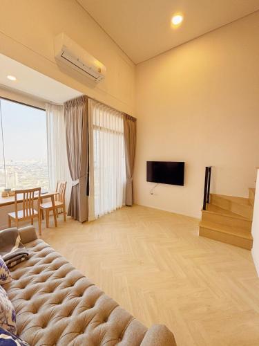 Cassia Rama9 Loft Highrise View Central